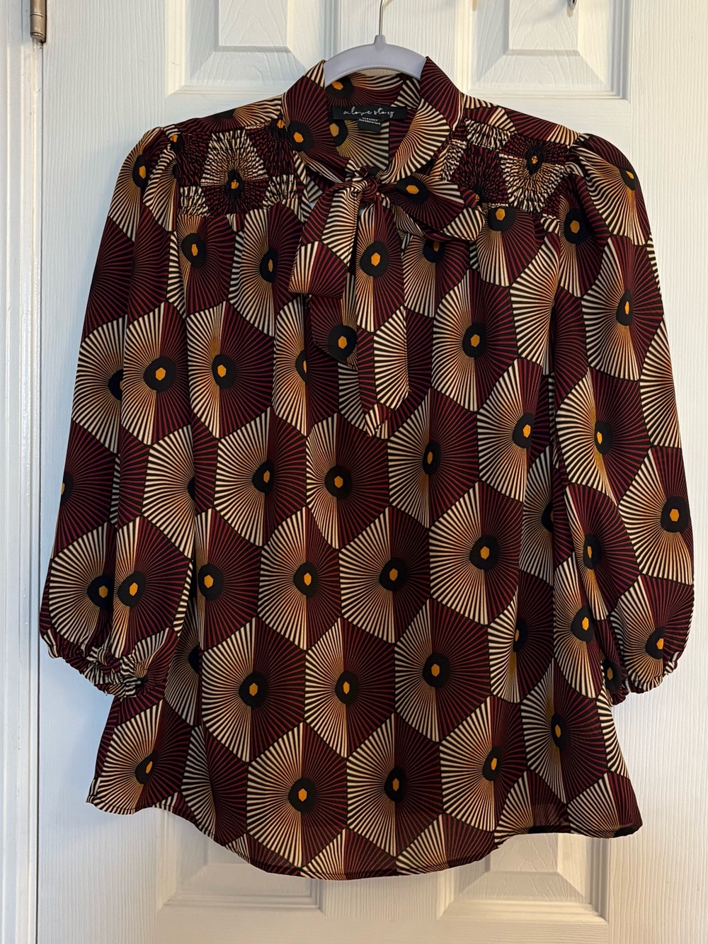 A Love Story Geometric Print Blouse Tie Bow Neck 3/4 Sleeves Size Small.